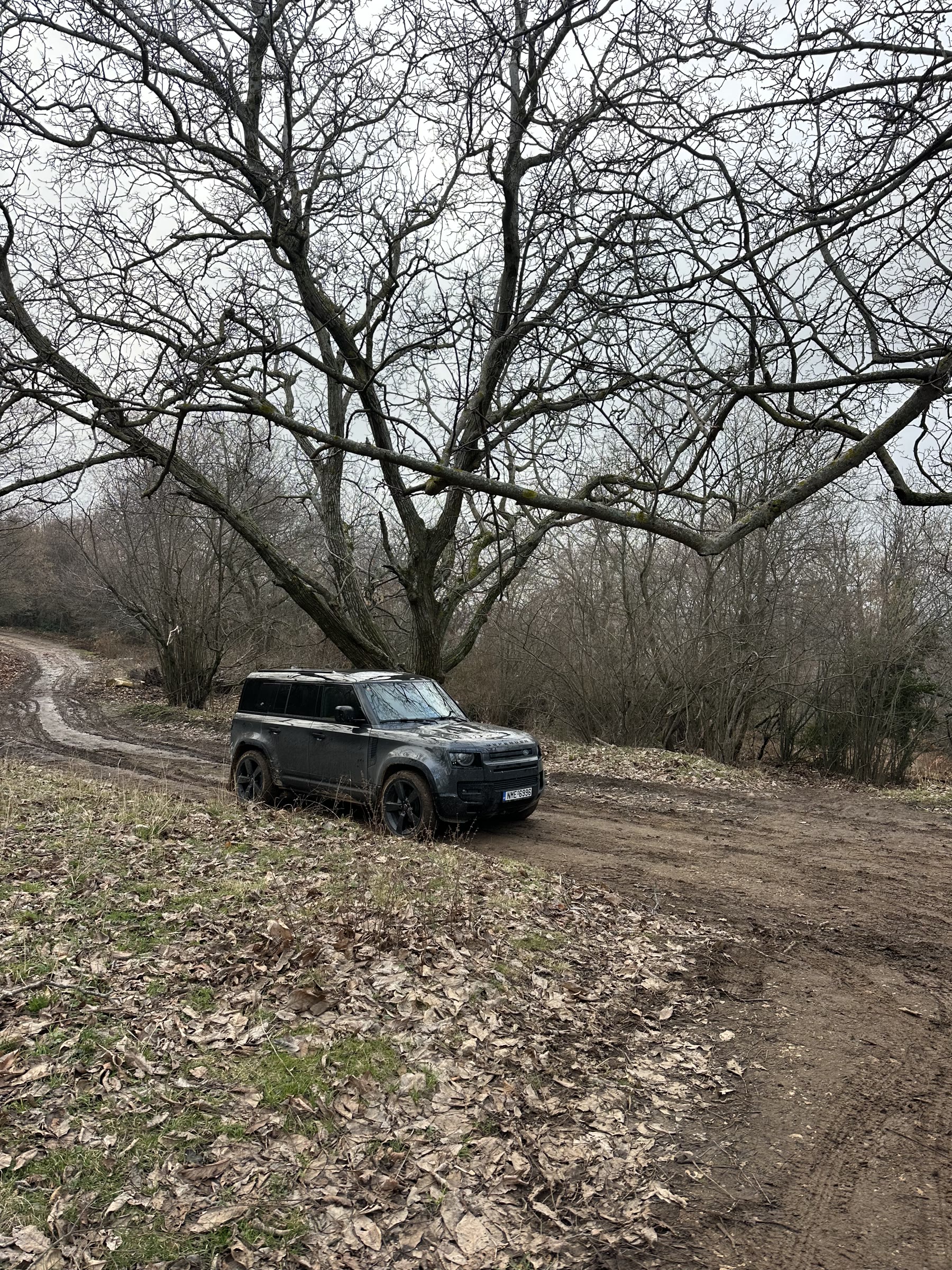 “Hang up, I’m coming”: I got stuck in the mud on Chortiatis - and the Defender ad went up the next day